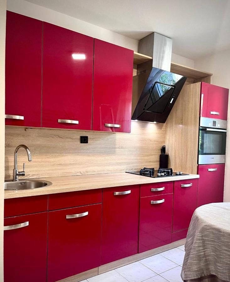 Luana Lux Apartment Pula Ngoại thất bức ảnh