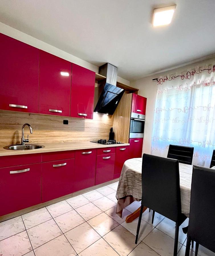 Luana Lux Apartment Pula Ngoại thất bức ảnh