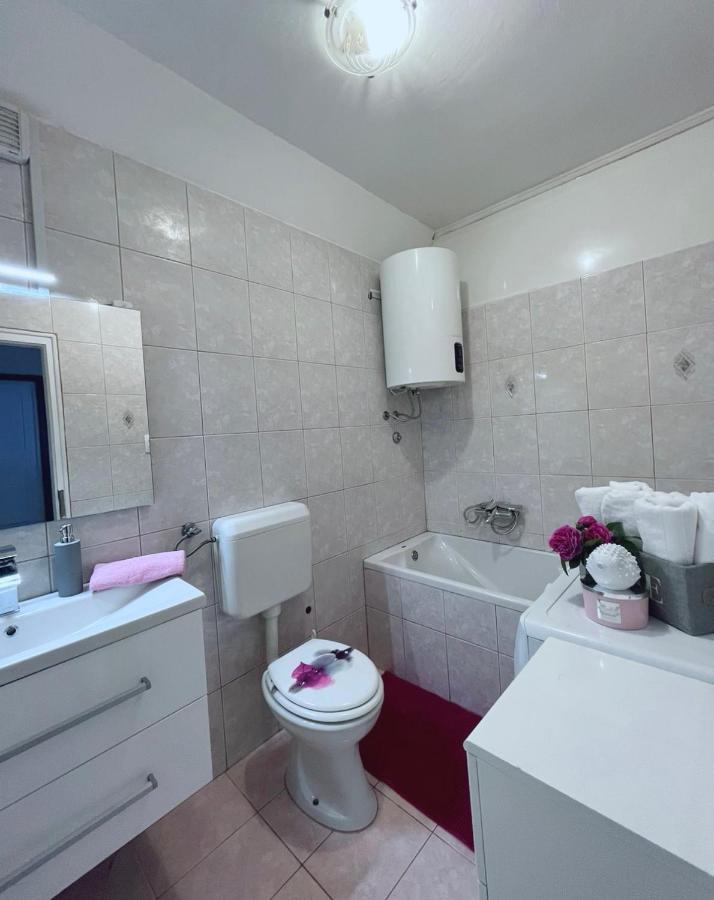 Luana Lux Apartment Pula Ngoại thất bức ảnh